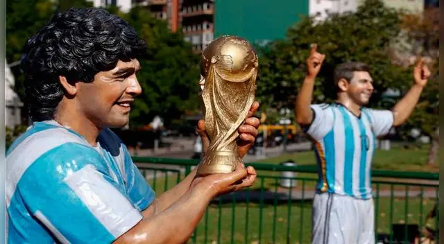 Diego Armando Maradona respaldó a Lionel Messi, además criticó a Jorge Sampaoli y su equipo.