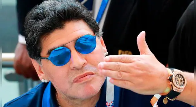 Diego Maradona explica por qué España quedó eliminada ante Rusia. Foto: EFE