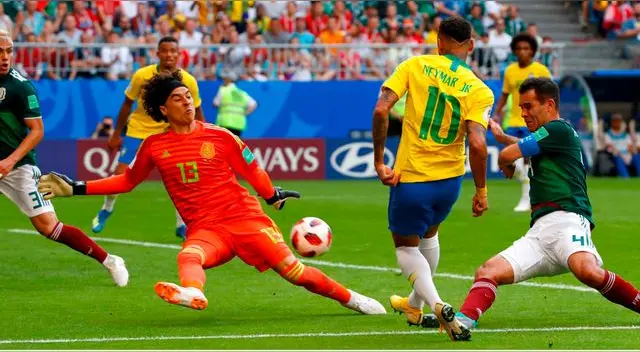 Ochoa fue la figura del partido con sus atajadas