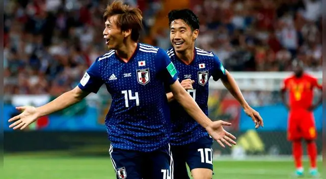 Takashi Inui anotó un soberbio gol para el 2-0. Foto: EFE