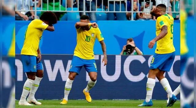 Neymar celebró de forma polémica el primer gol de Brasil. Neymar celebró de forma polémica el primer gol de Brasil.