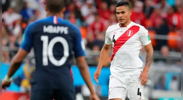 Anderson Santamaría jugó en Rusia 2018: el segundo tiempo ante Francia y de titular contra Australia. | Foto: EFE Anderson Santamaría jugó en Rusia 2018: el segundo tiempo ante Francia y de titular contra Australia. | Foto: EFE