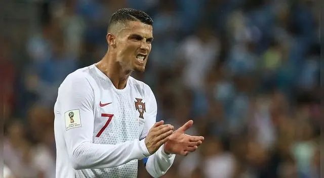 Cristiano Ronaldo ganaría 30 millones de euros al año. Cristiano Ronaldo ganaría 30 millones de euros al año.
