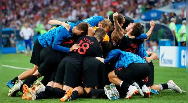Croacia clasificó a semifinales del Mundial Rusia 2018 tras vencer por penales al anfitrión 4-3. Croacia clasificó a semifinales del Mundial Rusia 2018 tras vencer por penales al anfitrión 4-3.