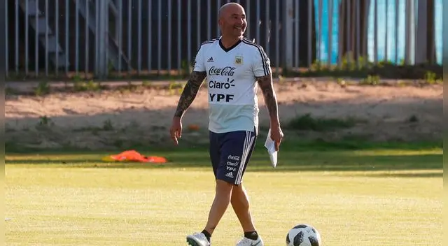 Sampaoli podría cambiar de rumbo en los próximos meses, su mala campaña con el buzo argentino quedará en el pasado. Sampaoli podría cambiar de rumbo en los próximos meses, su mala campaña con el buzo argentino quedará en el pasado.