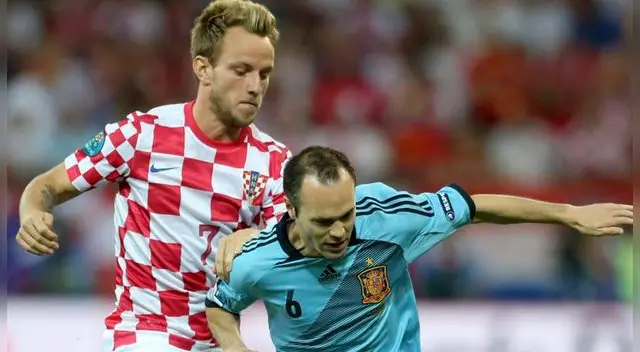 Ivan Rakitić y Andrés Iniesta compartieron equipo en el Barcelona, pero el 'Cerebro' se retiró a final de la temporada pasada. Ivan Rakitić y Andrés Iniesta compartieron equipo en el Barcelona, pero el 'Cerebro' se retiró a final de la temporada pasada.