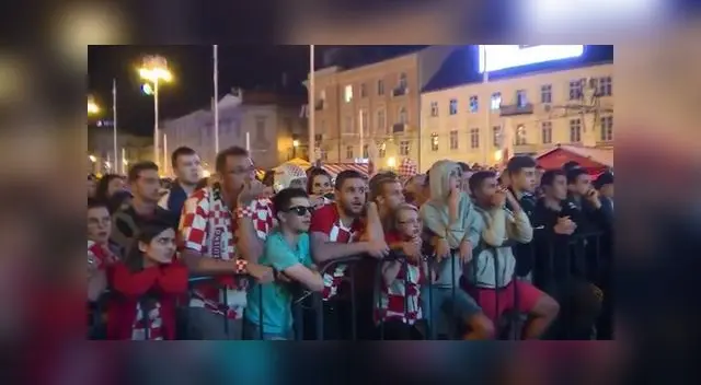 La eufórica reacción de los hinchas croatas tras el gol de Mario Mandzukic. La eufórica reacción de los hinchas croatas tras el gol de Mario Mandzukic.