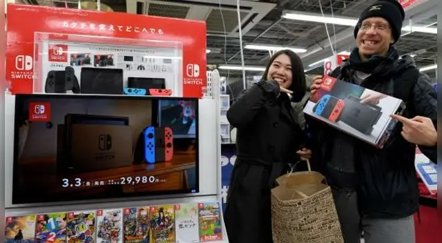 Furor por la consola Nintendo Switch no termina en el país nipón. Foto: Agencias Furor por la consola Nintendo Switch no termina en el país nipón. Foto: Agencias