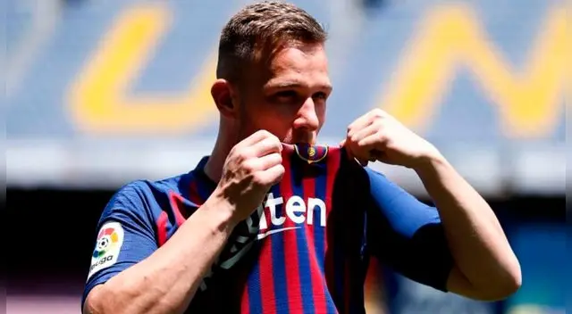 Arthur, durante su presentación como jugador del Barcelona. Arthur, durante su presentación como jugador del Barcelona.