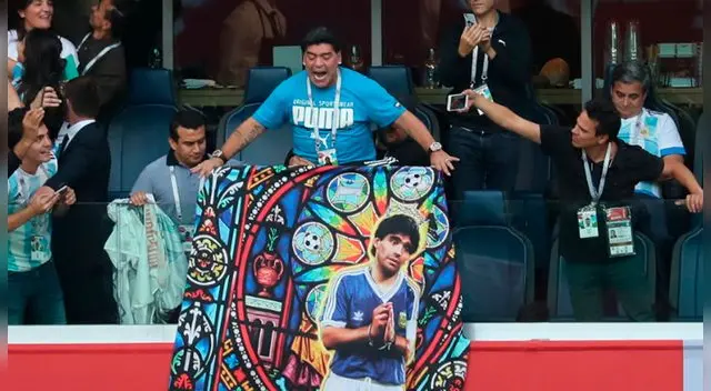 Diego Armando Maradona vuelve a estar en la 'boca del lobo' tras sus explosivas declaraciones. Diego Armando Maradona vuelve a estar en la 'boca del lobo' tras sus explosivas declaraciones.