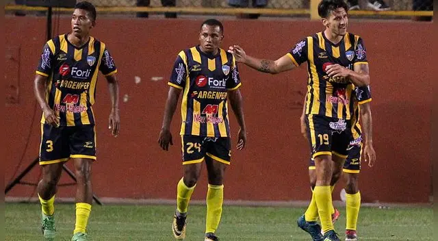 Sport Rosario y Cantolao fueron sancionados con quita de puntos por parte de la FPF Sport Rosario y Cantolao fueron sancionados con quita de puntos por parte de la FPF