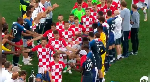 Francia vs Croacia: Croacia y su gesto de caballerosidad: hizo el pasillo al campeón del Mundial Rusia 2018 Francia vs Croacia: Croacia y su gesto de caballerosidad: hizo el pasillo al campeón del Mundial Rusia 2018