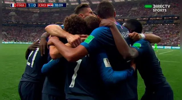 'Les Bleus' festejan el primero del partido tras autogol de Mario Mandžukić. 'Les Bleus' festejan el primero del partido tras autogol de Mario Mandžukić.