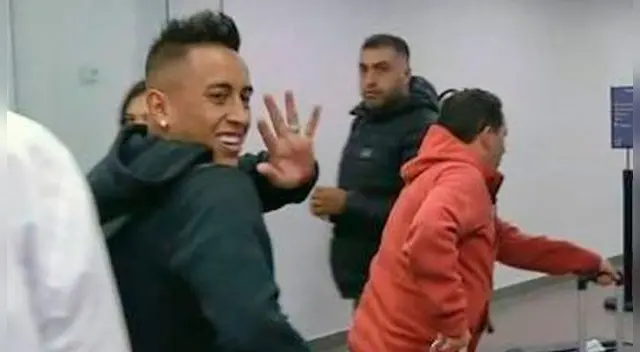 Christian Cueva partió a Rusia para firmar con el Krasnodar