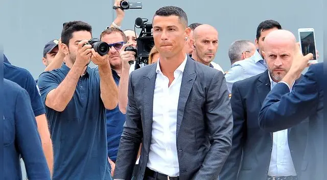 Cristiano Ronaldo ganó cinco Champions League. Cristiano Ronaldo ganó cinco Champions League.