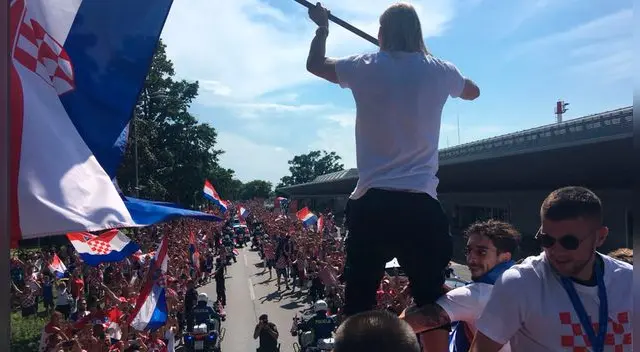 Multitud de hinchas no les importó la caída en la final ante Francia y homenajean a sus héroes tras su participación en Rusia 2018. Multitud de hinchas no les importó la caída en la final ante Francia y homenajean a sus héroes tras su participación en Rusia 2018.