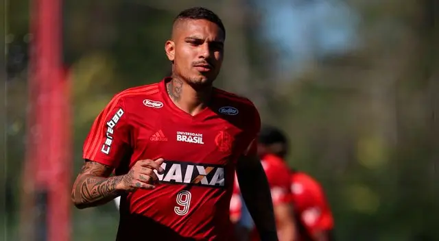 Paolo Guerrero, durante un entrenamiento del Flamengo. Paolo Guerrero, durante un entrenamiento del Flamengo.