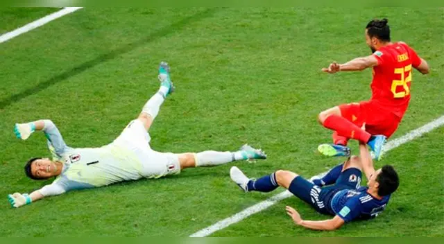 Nacer Chadli (BEL), gol contra Japón. Nacer Chadli (BEL), gol contra Japón.