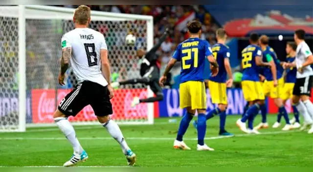 Toni Kroos (GER), gol contra Suecia. Toni Kroos (GER), gol contra Suecia.