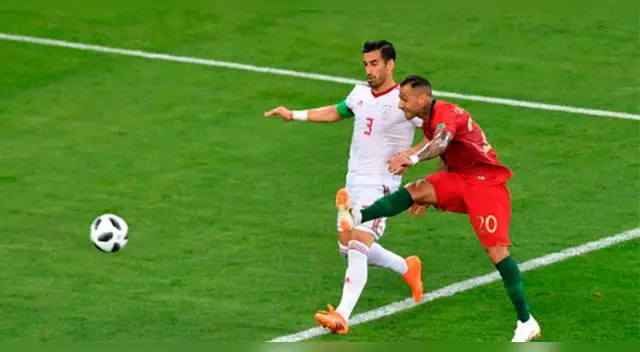 Ricardo Quaresma (POR), gol contra Irán. Ricardo Quaresma (POR), gol contra Irán.