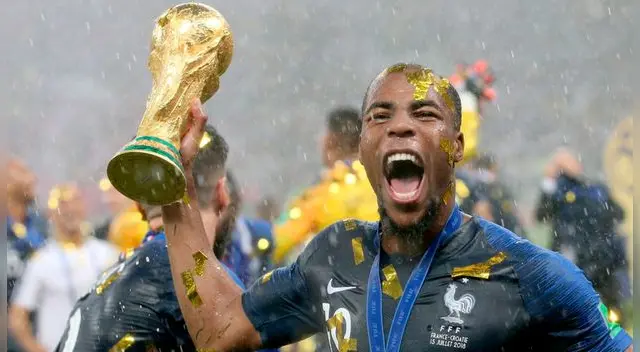 Djibril Sidibé y un croata están a nada de llegar al Atlético Madrid Djibril Sidibé y un croata están a nada de llegar al Atlético Madrid