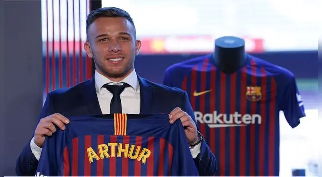 Barcelona: Neymar aconsejó a Arthur que fiche por el Fútbol Club Barcelona al joven Arthur