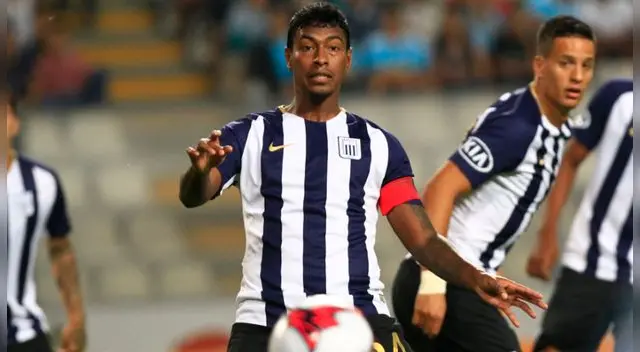 Miguel Araujo, durante un partido de Alianza Lima. Miguel Araujo, durante un partido de Alianza Lima.