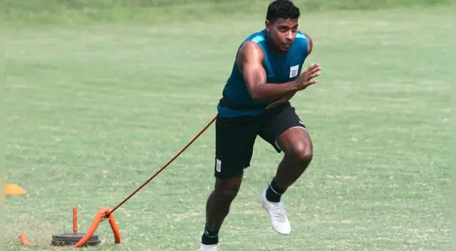 Miguel Araujo: Hinchas del Veracruz se ilusión con la posible llegada del defensa peruano en reemplazo Christian Ramos