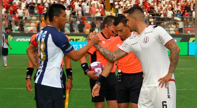 Rinaldo Cruzado y Juan Vargas se saludan antes de un clásico. Rinaldo Cruzado y Juan Vargas se saludan antes de un clásico.