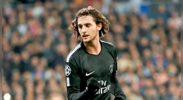 Adrien Rabiot está más cerca de quedarse en el PSG que irse al Barcelona. Foto: EFE Adrien Rabiot está más cerca de quedarse en el PSG que irse al Barcelona. Foto: EFE