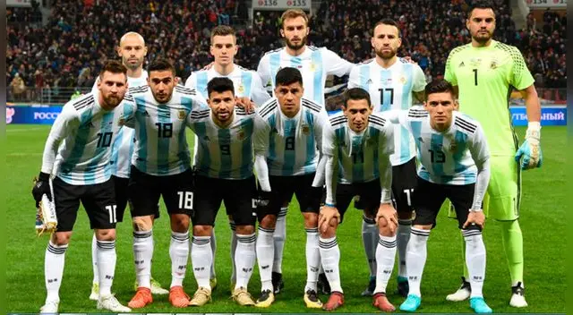 Jorge Almirón entró al ruedo como posible entrenador de la selección argentina, indicó que se siente seguro de asumir el reto.