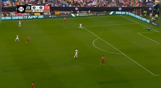 Andrea Favilli (Juventus) anotó el primer gol del partido frente al Bayern Múnich.
