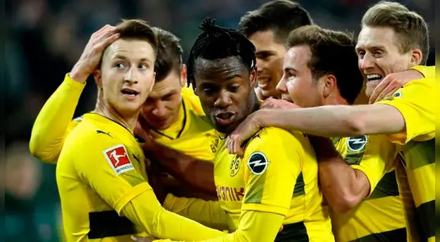 El Valencia quiere la cesión de Michy Batshuayi, quien jugó en el Borussia Dortmund. 