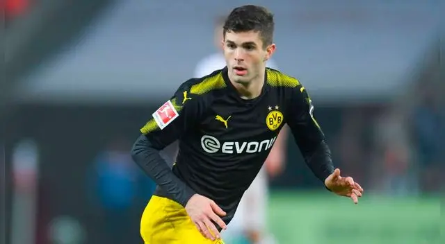 Christian Pulisic se quedaría en el Borussia Dortmund esta temporada. Foto: EFE