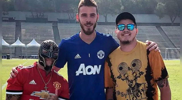 Manchester United recibió a Rey Mysterio en sus entrenamientos en Estados Unidos Manchester United recibió a Rey Mysterio en sus entrenamientos en Estados Unidos