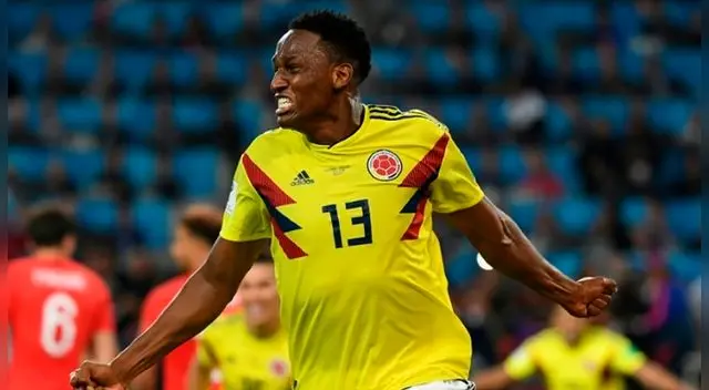 Yerry Mina podría llegar al Borussia Dortmund, que se metió a la pelea por quedarse con el defensor. Foto: EFE