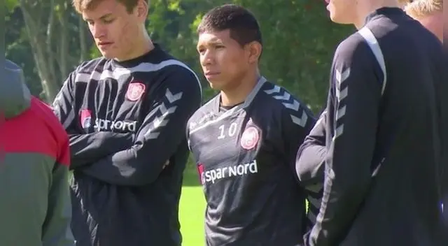 Edison Flores: DT del Aalborg le pide al 'Orejas' definir su futuro