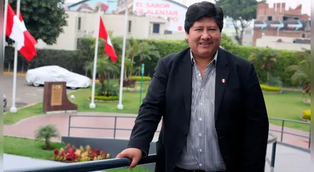 Edwin Oviedo no renunciará a la presidente de la FPF