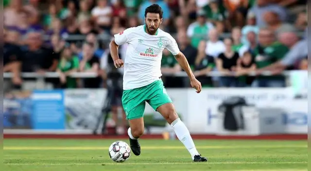Claudio Pizarro jugó 20 minutos en el amistoso con el Werder Bremen. Claudio Pizarro jugó 20 minutos en el amistoso con el Werder Bremen.
