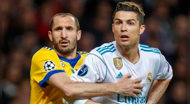 Giorgio Chiellini y Cristiano Ronaldo durante un Real Madrid-Juventus.
