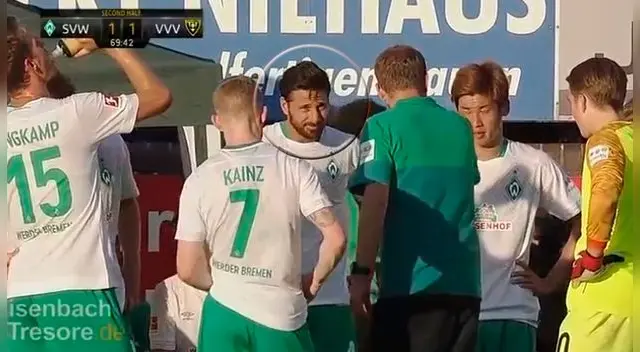 Claudio Pizarro debutó con el Werder Bremen en el amistoso ante VVV Venlo