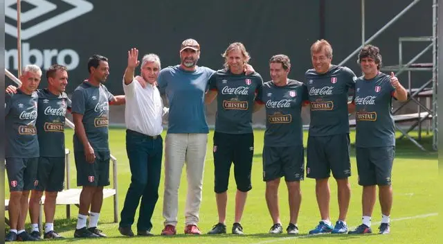 Ricardo Gareca renovará con la selección peruana. Ricardo Gareca renovará con la selección peruana.