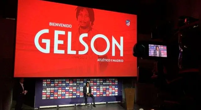 Gelson Martins fue presentado en el Atlético Madrid por Enrique Cerezo. Foto: @Atleti Gelson Martins fue presentado en el Atlético Madrid por Enrique Cerezo. Foto: @Atleti