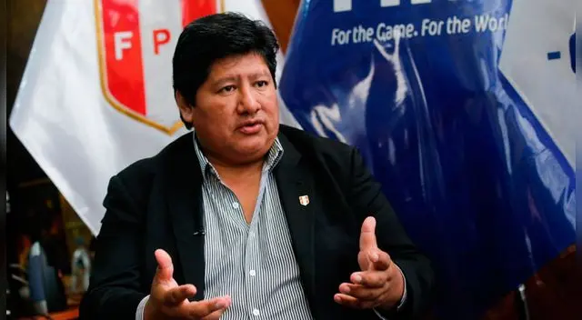 Este sábado Oviedo se reunirá con la Junta Directiva de la FPF, por el momento 5 miembros le han mostrado su respaldo. Este sábado Oviedo se reunirá con la Junta Directiva de la FPF, por el momento 5 miembros le han mostrado su respaldo.