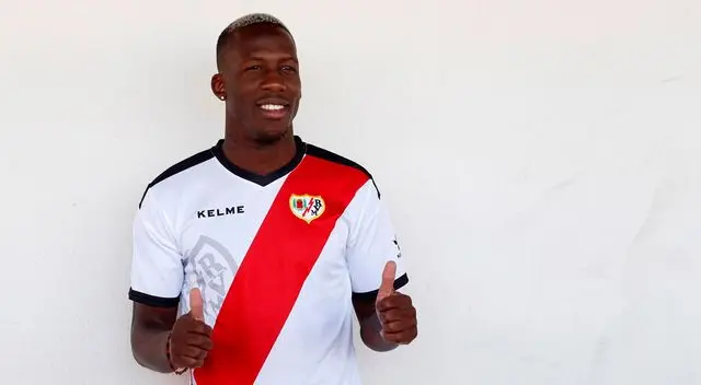 Luis Advíncula jugará una temporada en Rayo Vallecano (2018/19). Luis Advíncula jugará una temporada en Rayo Vallecano (2018/19).
