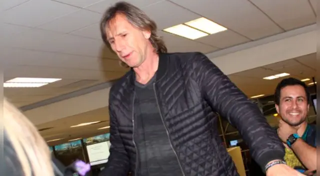 Ricardo Gareca, antes de un vuelo en el aeropuerto Jorge Chávez de Lima Ricardo Gareca, antes de un vuelo en el aeropuerto Jorge Chávez de Lima