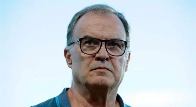 Leeds United: Marcelo Bielsa ordenó a sus jugadores recoger basura por tres horas