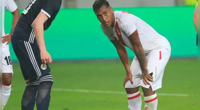 Renato Tapia sigue lesionado y no jugará la Europa League por lesión en su rodilla