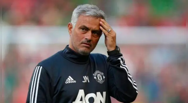 Manchester United: José Mourinho y los centrales que no pudo fichar en este verano. Manchester United: José Mourinho y los centrales que no pudo fichar en este verano.