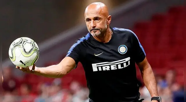 Luciano Spalletti, durante el amistoso del Inter de Milan ante el Atlético de Madrid. Luciano Spalletti, durante el amistoso del Inter de Milan ante el Atlético de Madrid.